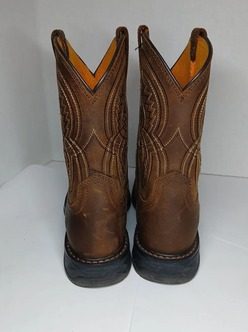 Ariat pre owned